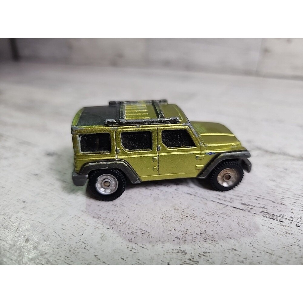 1/64 Jeep Rescue 2004 DCX Green Maisto Toy Diecast Car